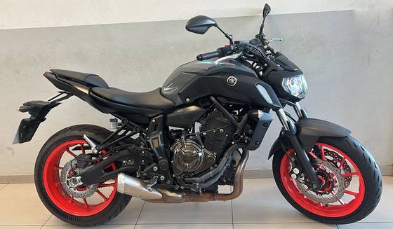 YAMAHA MT-07 ABS YAMAHA MT-07 ABS